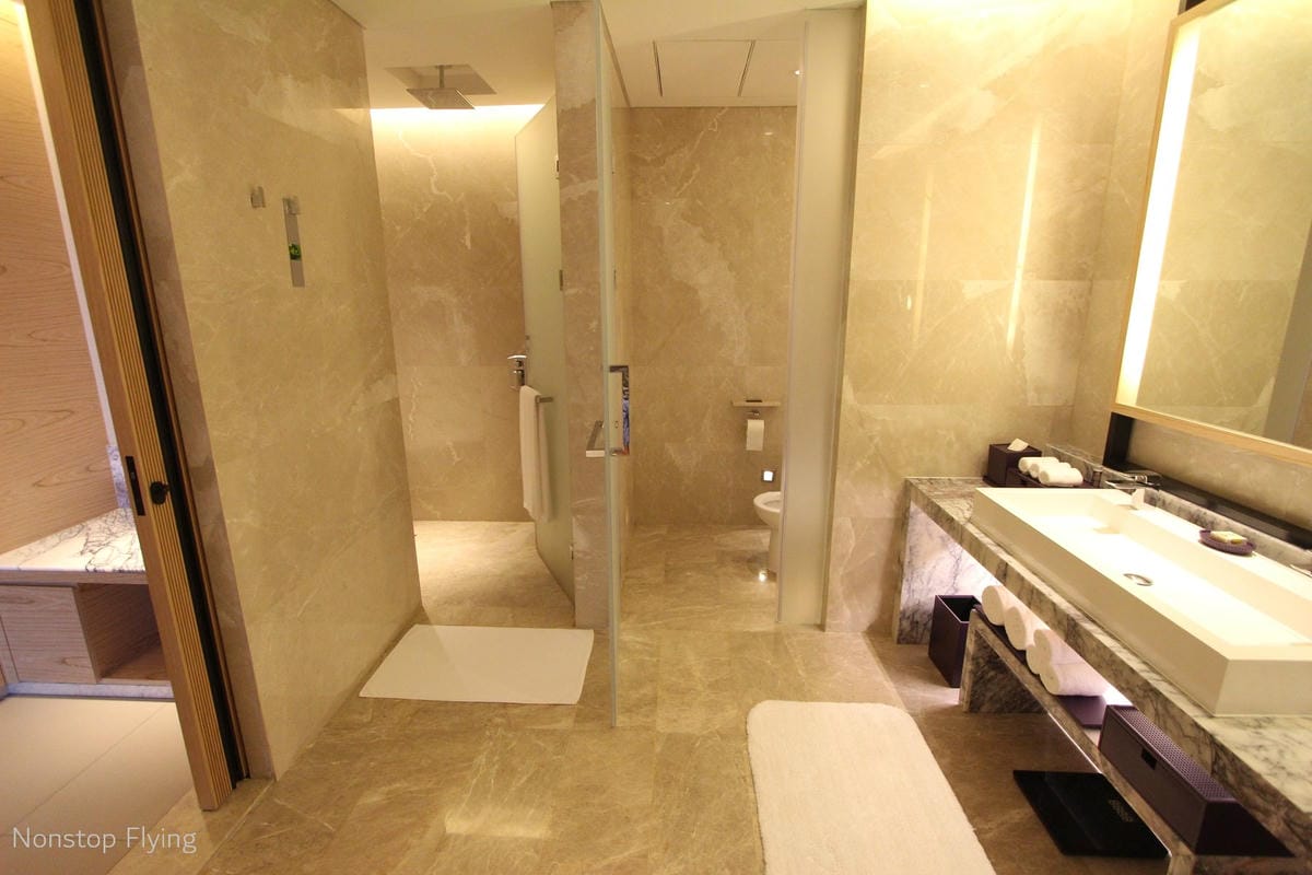 【中國海南】海口萬麗酒店住宿心得 -CP值超高! 一人台幣1000初住套房、用酒廊、吃早餐 - 第29張圖 【中國海南】海口萬麗酒店住宿心得 -CP值超高! 一人台幣1000初住套房、用酒廊、吃早餐