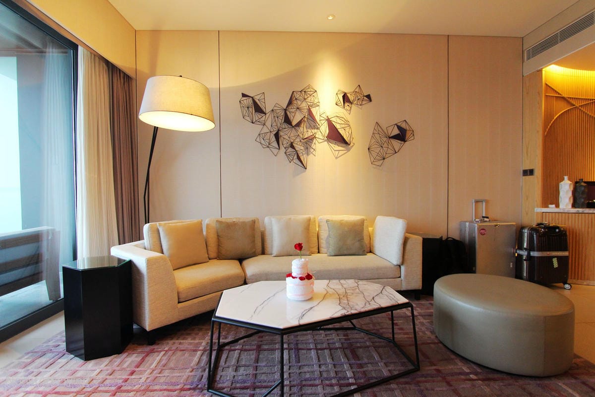 【中國海南】海口萬麗酒店住宿心得 -CP值超高! 一人台幣1000初住套房、用酒廊、吃早餐 - 第14張圖 【中國海南】海口萬麗酒店住宿心得 -CP值超高! 一人台幣1000初住套房、用酒廊、吃早餐