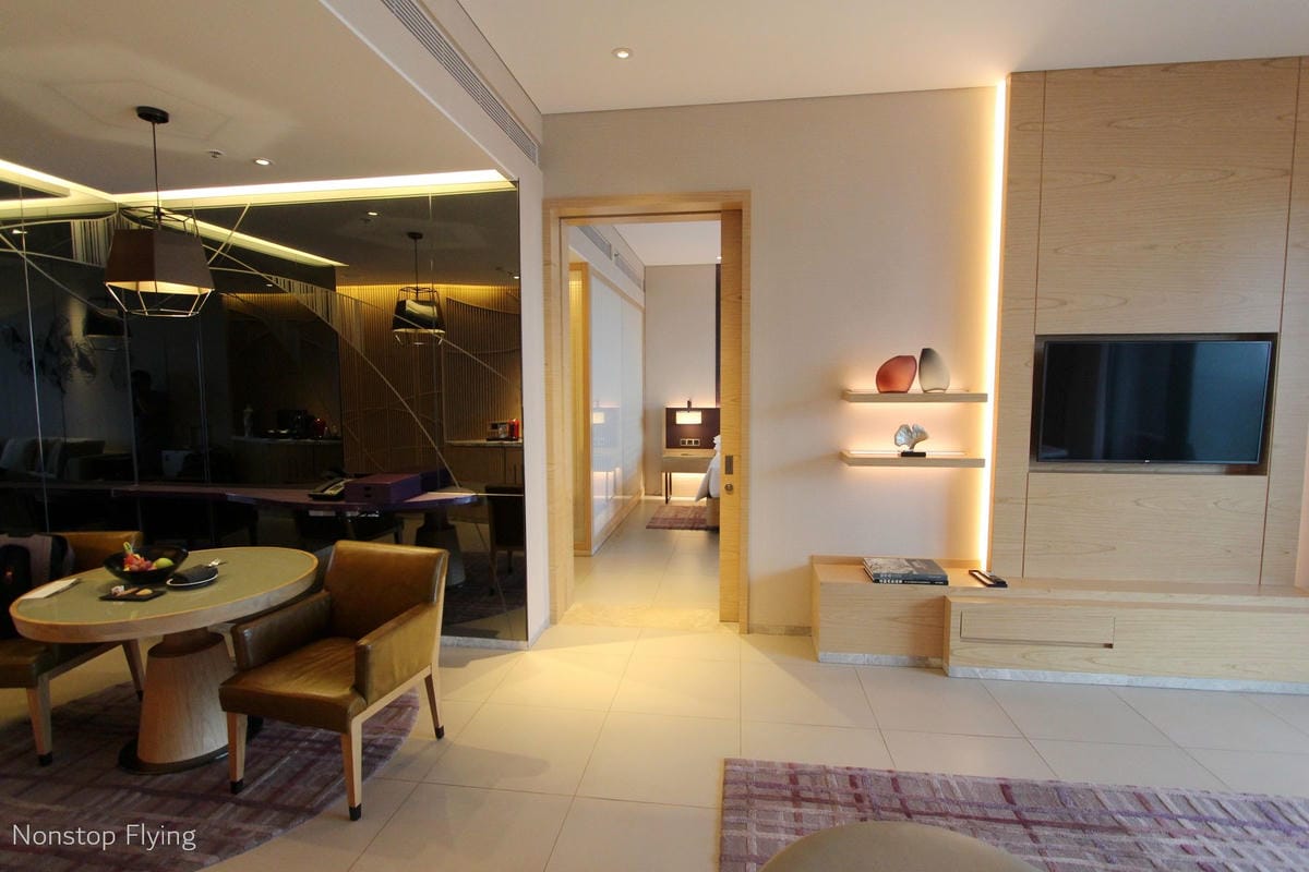 【中國海南】海口萬麗酒店住宿心得 -CP值超高! 一人台幣1000初住套房、用酒廊、吃早餐 - 第19張圖 【中國海南】海口萬麗酒店住宿心得 -CP值超高! 一人台幣1000初住套房、用酒廊、吃早餐