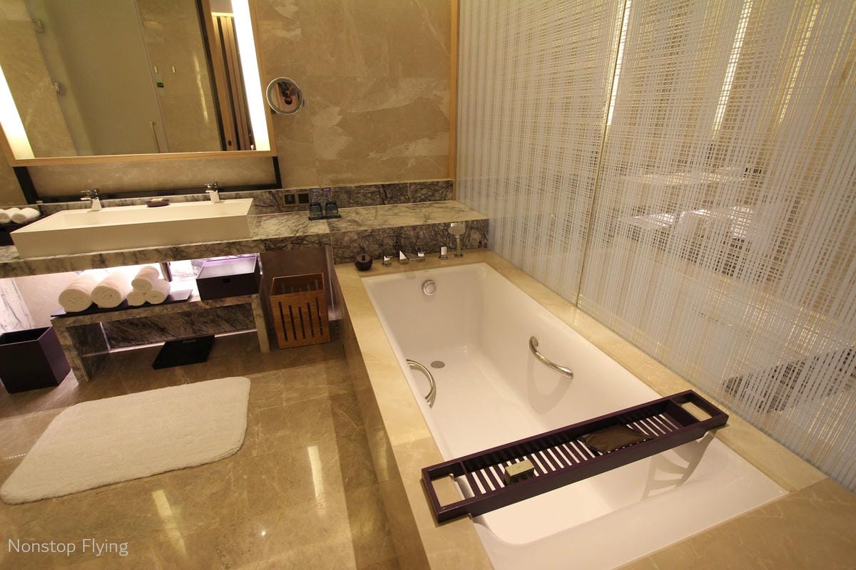 【中國海南】海口萬麗酒店住宿心得 -CP值超高! 一人台幣1000初住套房、用酒廊、吃早餐 - 第27張圖 【中國海南】海口萬麗酒店住宿心得 -CP值超高! 一人台幣1000初住套房、用酒廊、吃早餐