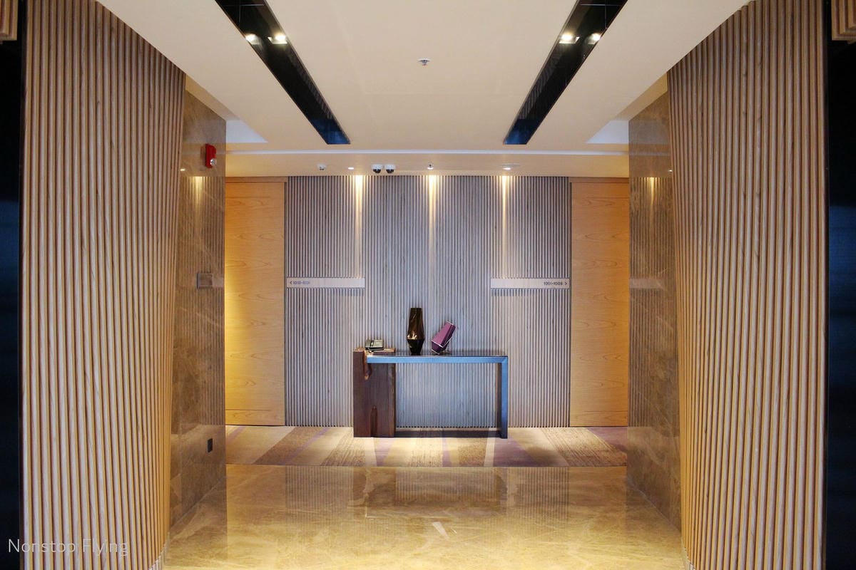 【中國海南】海口萬麗酒店住宿心得 -CP值超高! 一人台幣1000初住套房、用酒廊、吃早餐