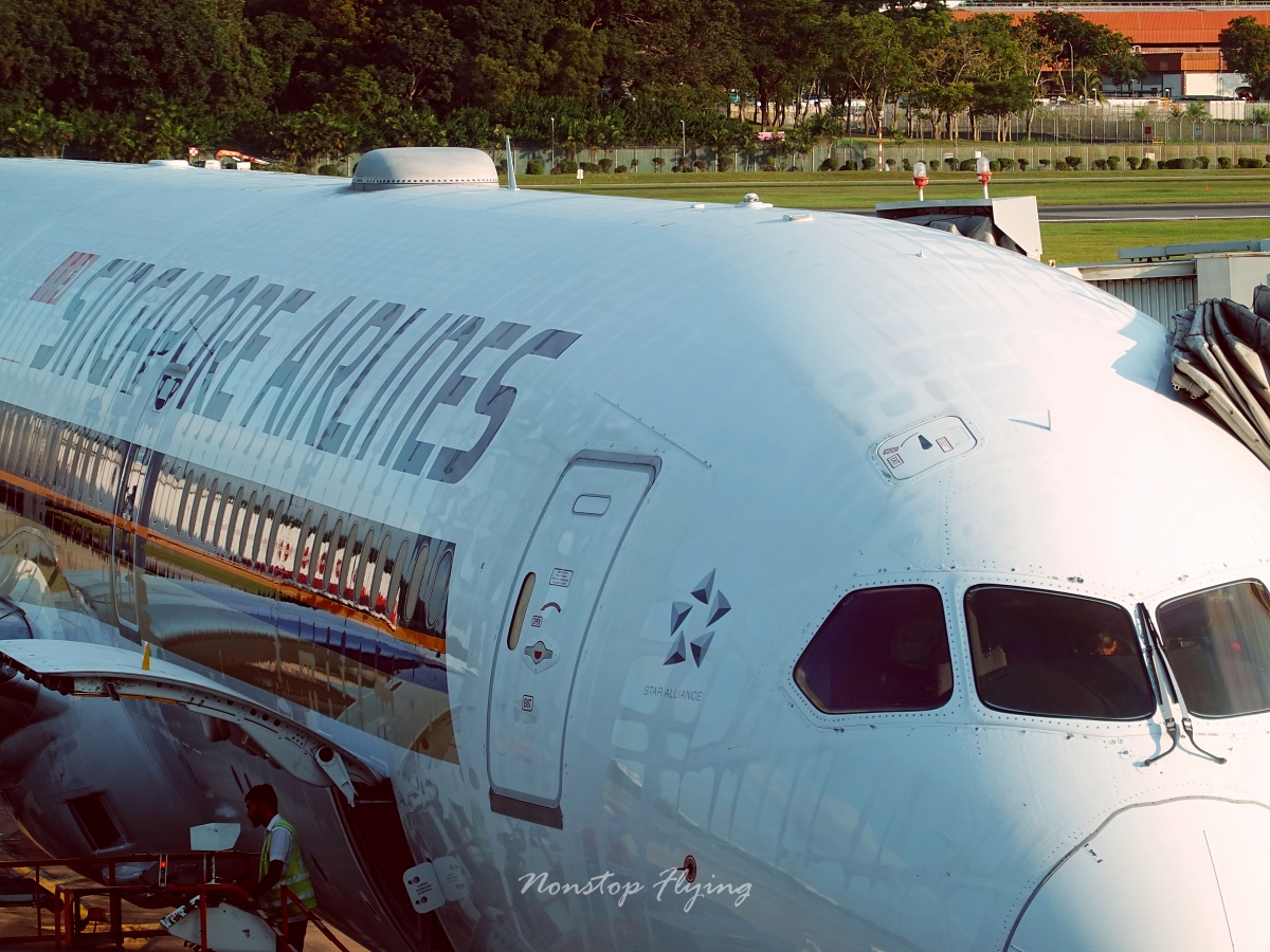 2025.09.20 新加坡航空 SQ876 新加坡-台北 787-10商務艙飛行記錄