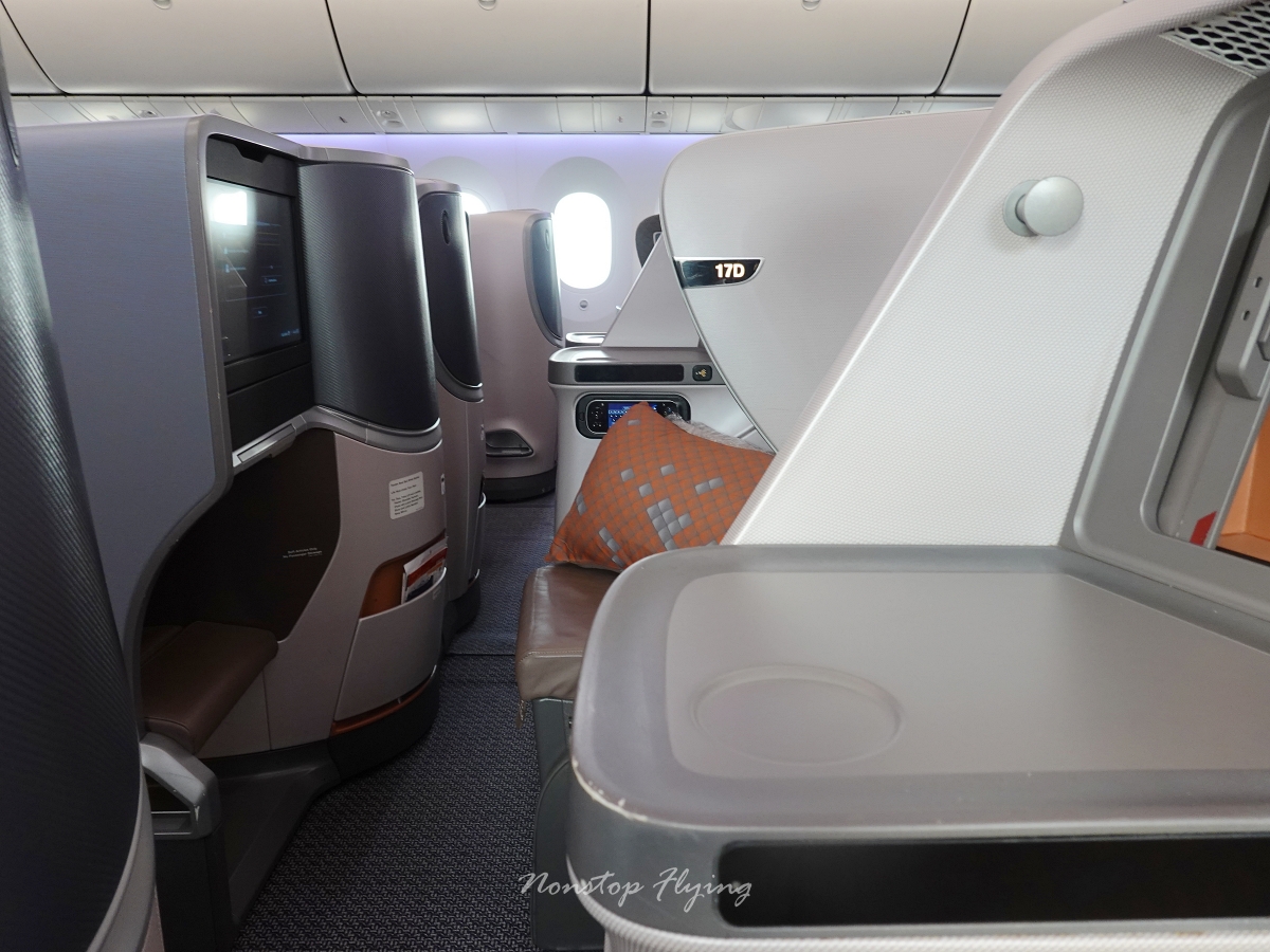 2025.09.20 新加坡航空 SQ876 新加坡-台北 787-10商務艙飛行記錄