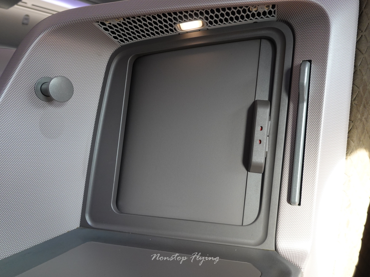 2025.09.20 新加坡航空 SQ876 新加坡-台北 787-10商務艙飛行記錄