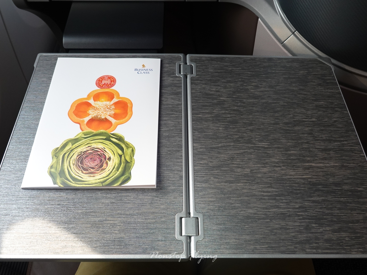 2025.09.20 新加坡航空 SQ876 新加坡-台北 787-10商務艙飛行記錄