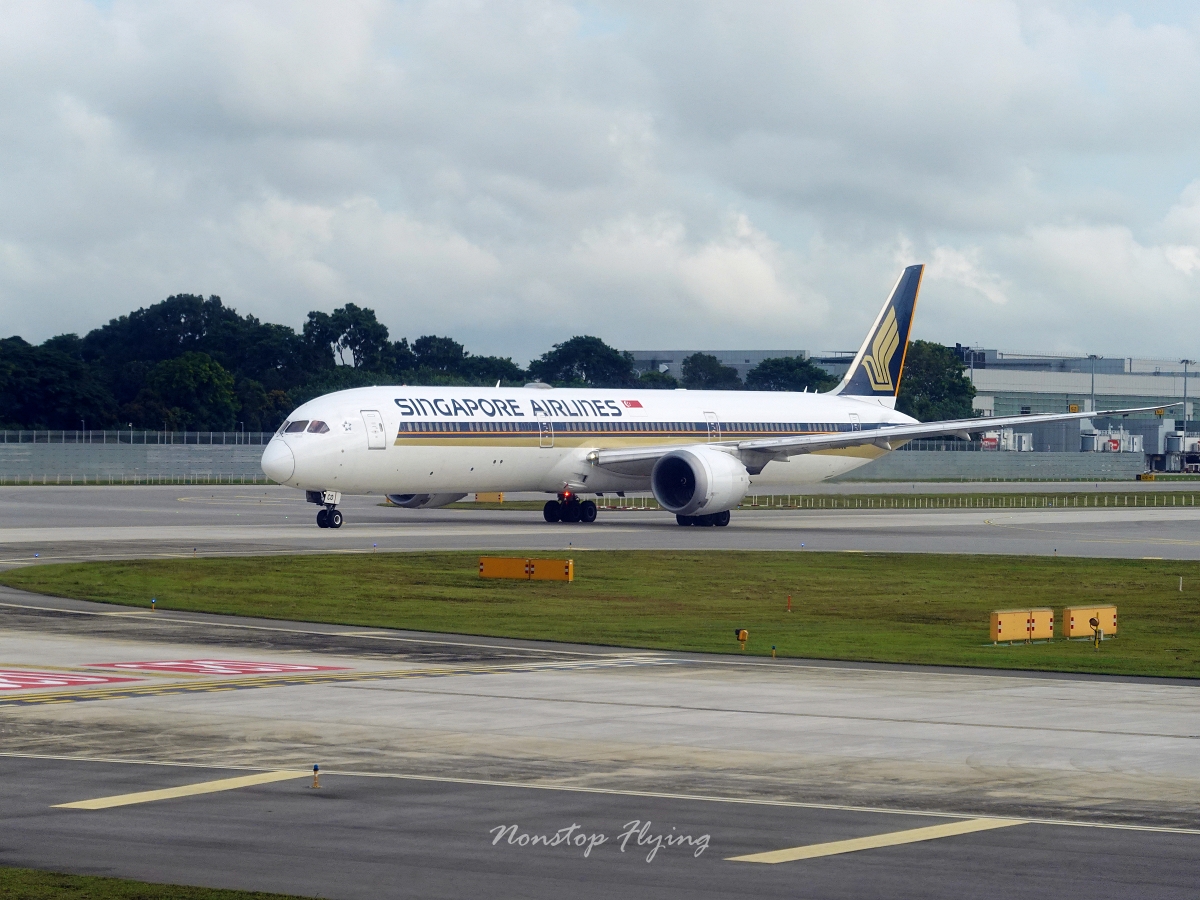 2025.09.20 新加坡航空 SQ876 新加坡-台北 787-10商務艙飛行記錄
