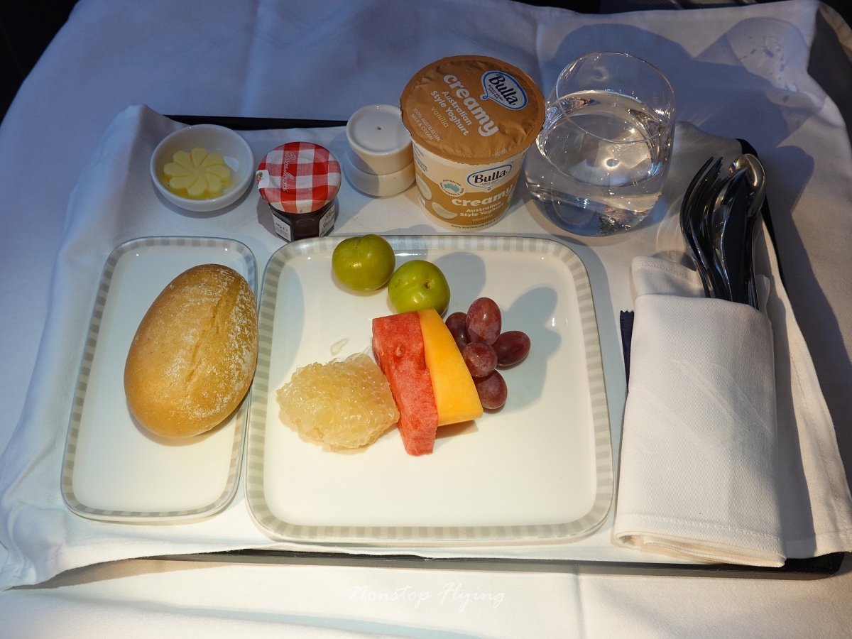 2025.09.20 新加坡航空 SQ876 新加坡-台北 787-10商務艙飛行記錄