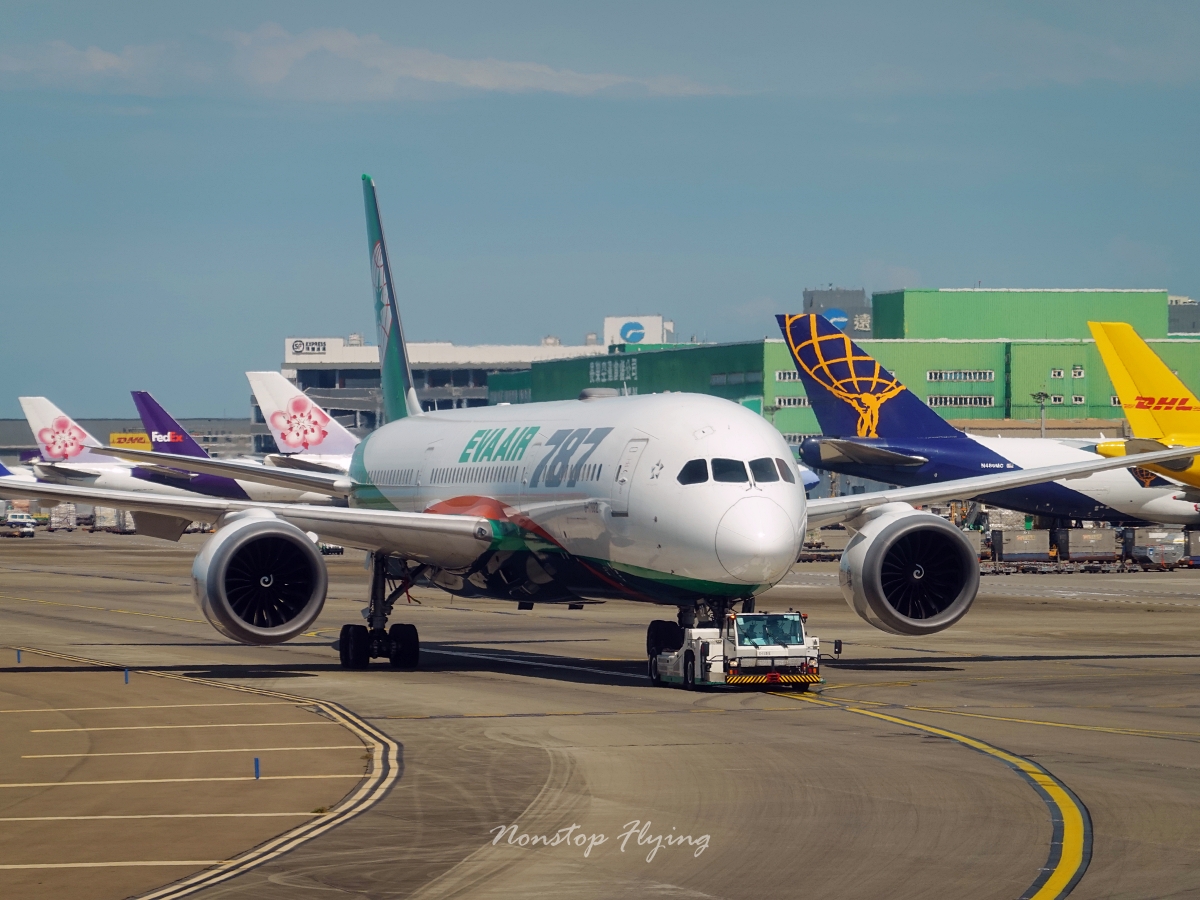 2025.09.20 新加坡航空 SQ876 新加坡-台北 787-10商務艙飛行記錄