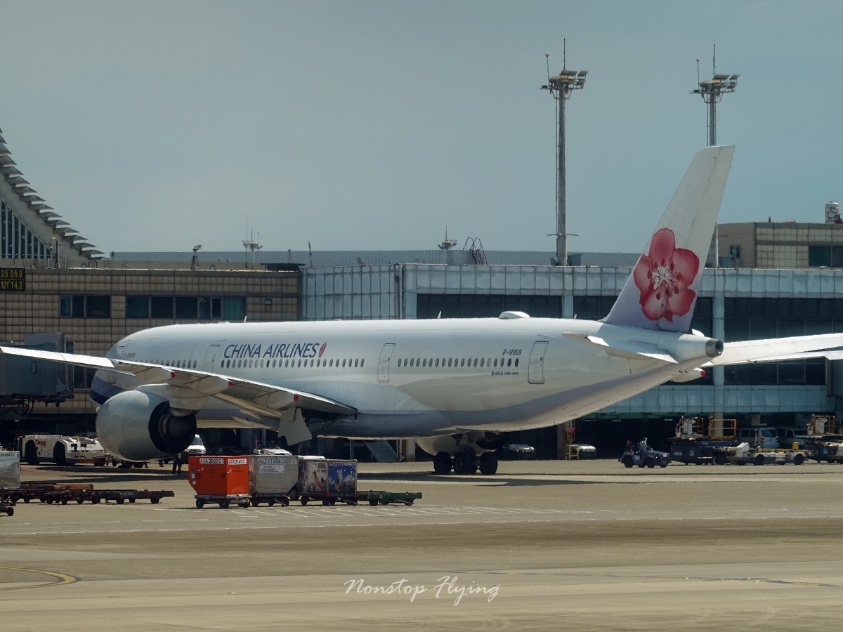 2025.09.20 新加坡航空 SQ876 新加坡-台北 787-10商務艙飛行記錄