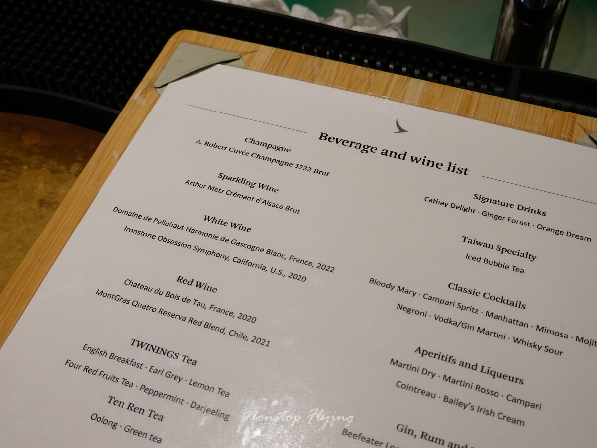 2025.10.10 國泰航空 CX450 台北-東京 777-300 飛行記錄