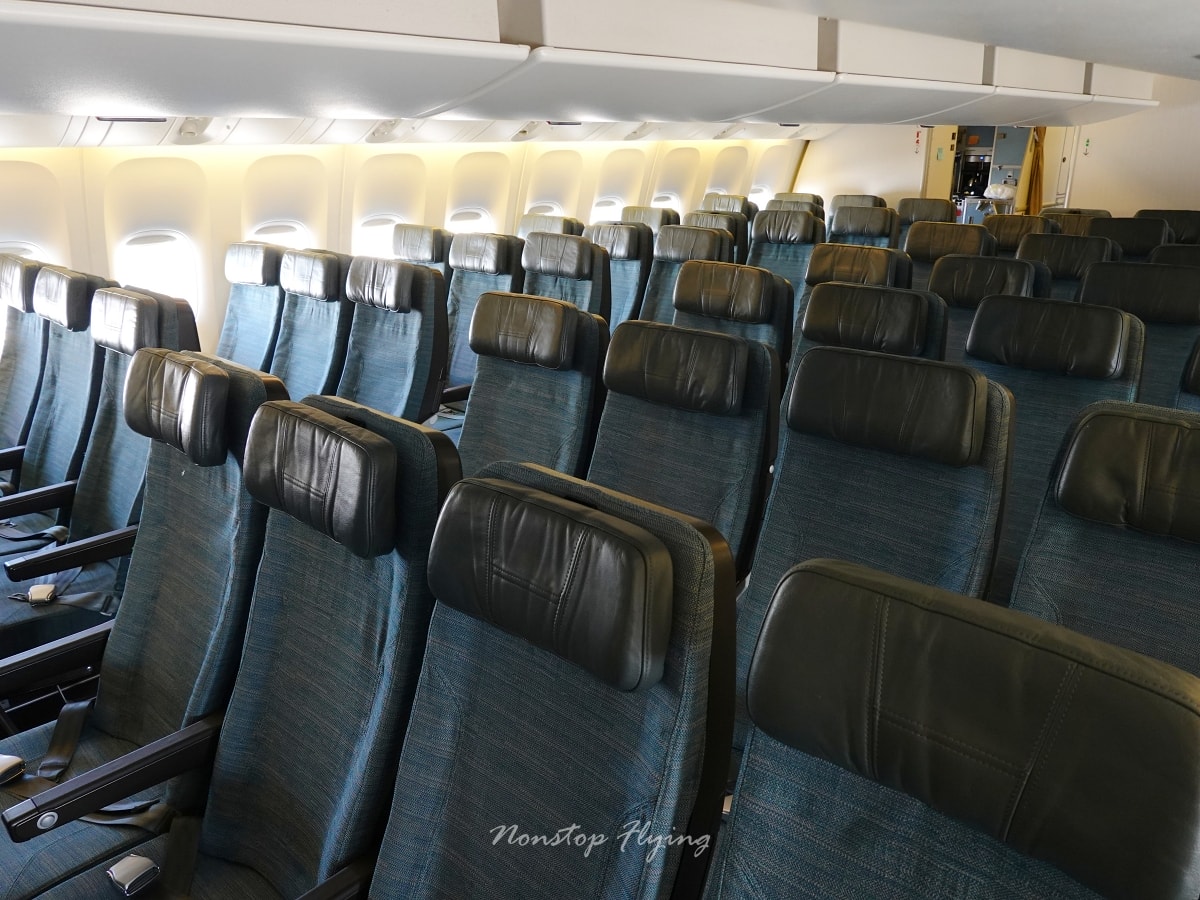 2025.10.10 國泰航空 CX450 台北-東京 777-300 飛行記錄