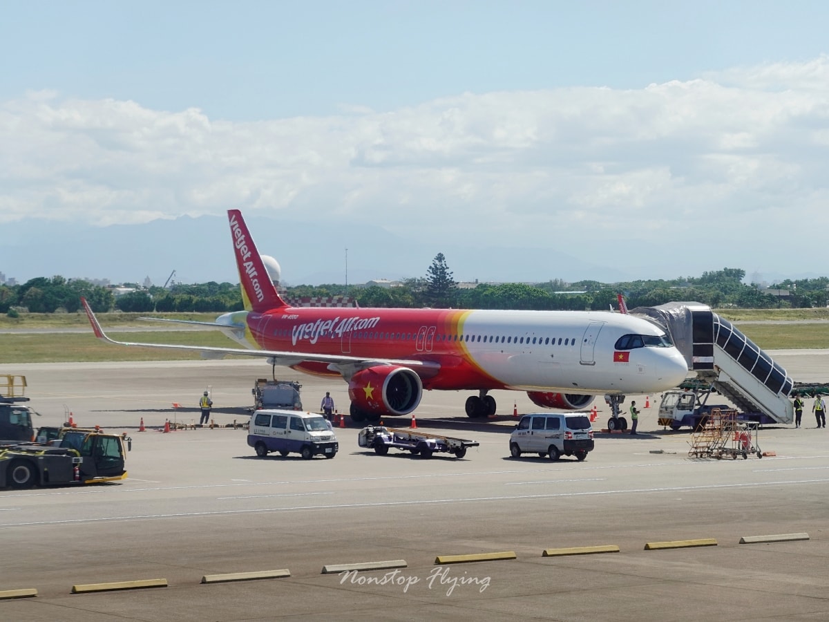 2025.10.10 國泰航空 CX450 台北-東京 777-300 飛行記錄