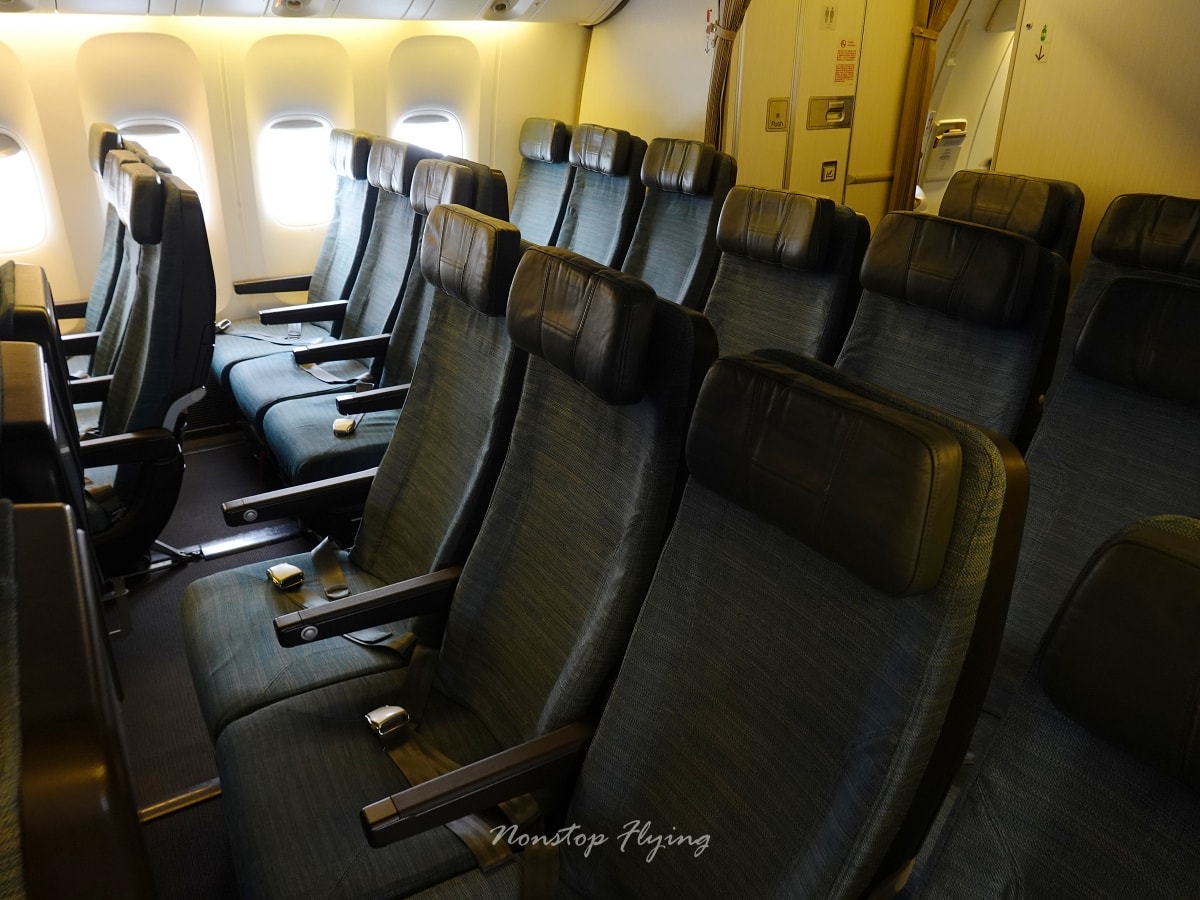 2025.11.21 國泰航空 CX564 台北-大阪 777-300 飛行記錄 - 第11張圖 2025.11.21 國泰航空 CX564 台北-大阪 777-300 飛行記錄