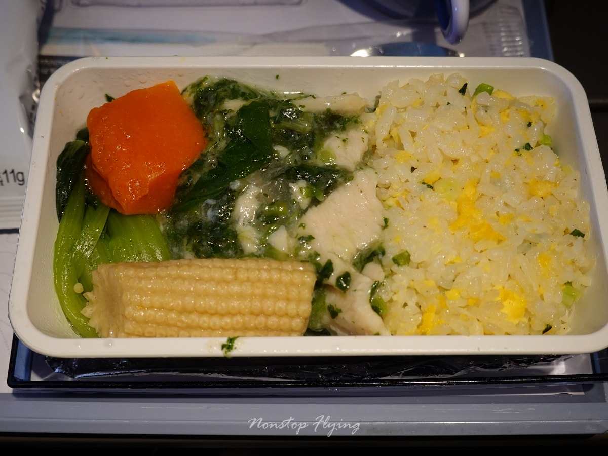 2025.12.13 中華航空 CI502 上海-台北 777-300ER飛行記錄