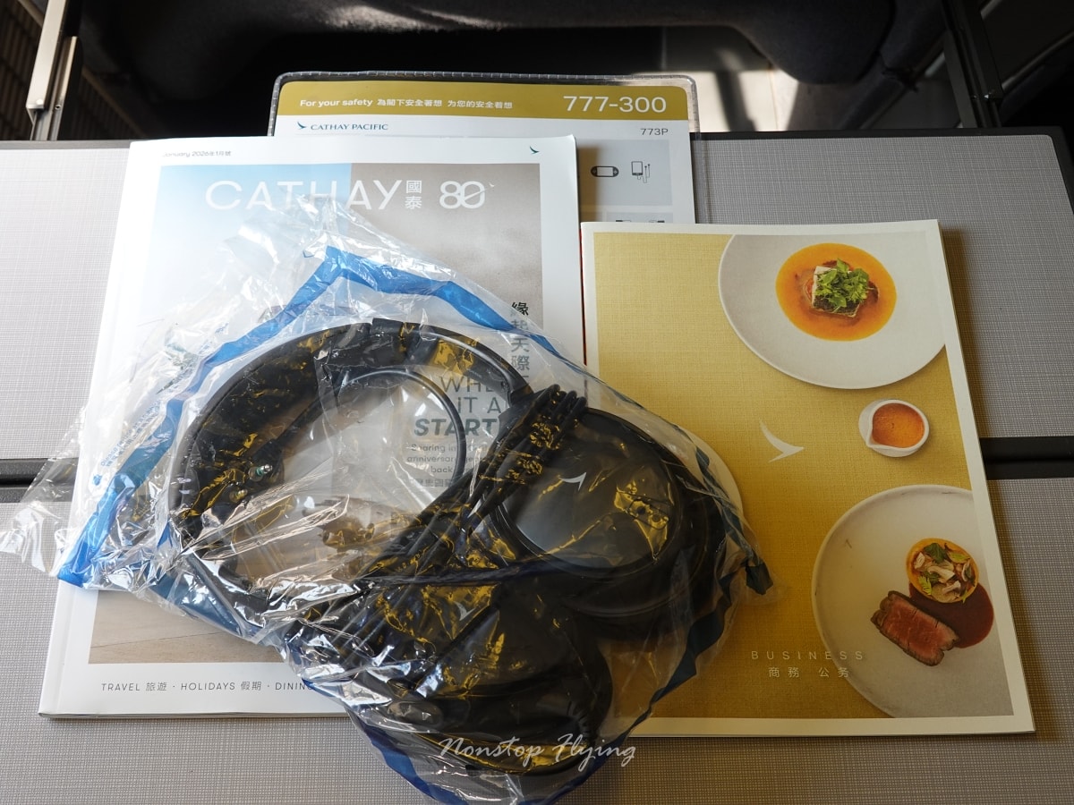 2026.01.09 國泰航空 CX450 台北-東京 777-300 商務艙飛行記錄