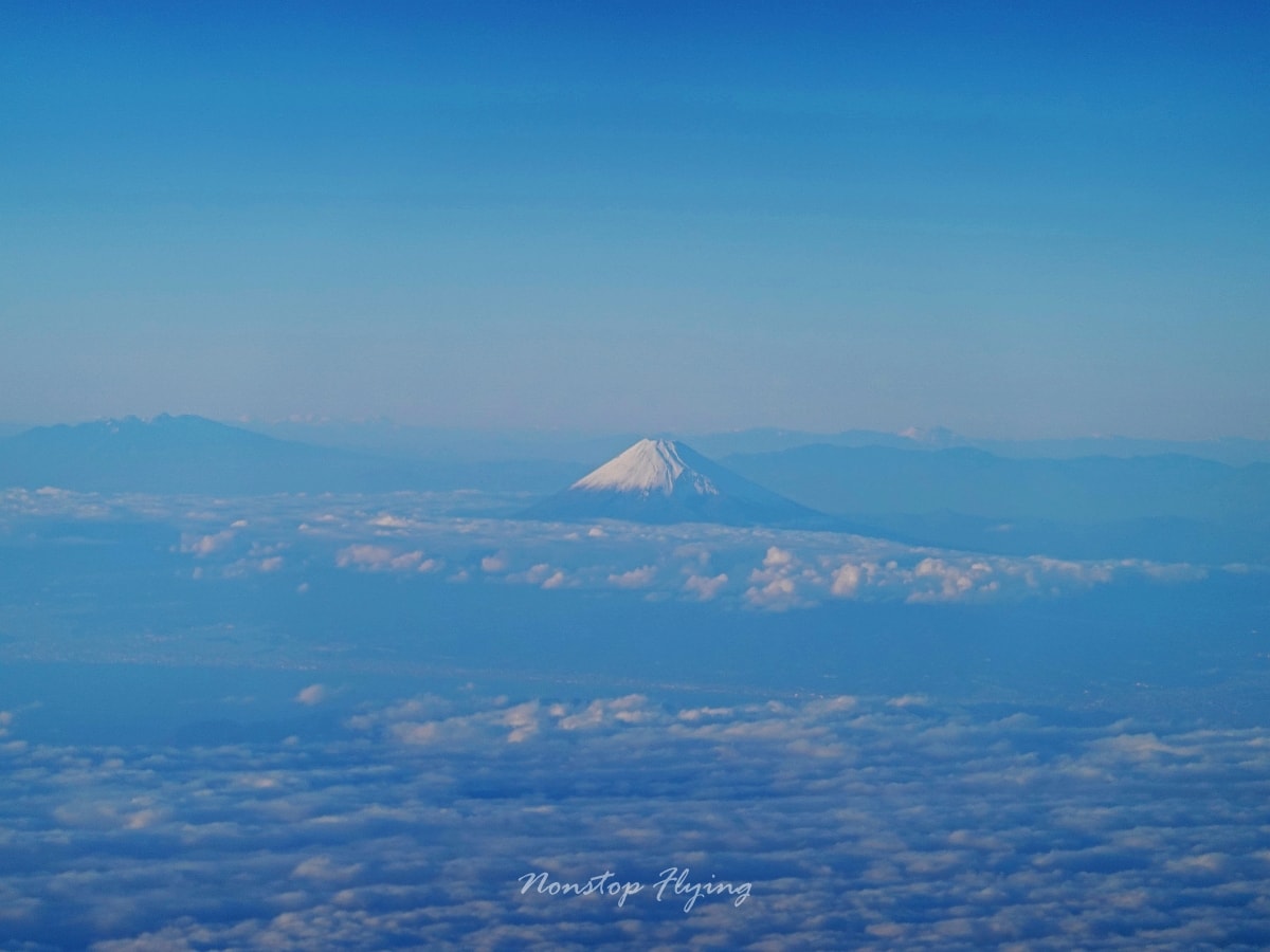 2026.01.09 國泰航空 CX450 台北-東京 777-300 商務艙飛行記錄