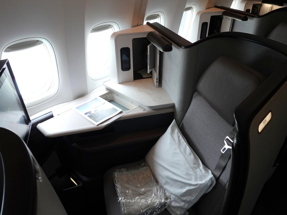 2026.02.05 國泰航空 CX489 台北-香港 777-300ER 爾雅商務艙Aria Suite 飛行記錄