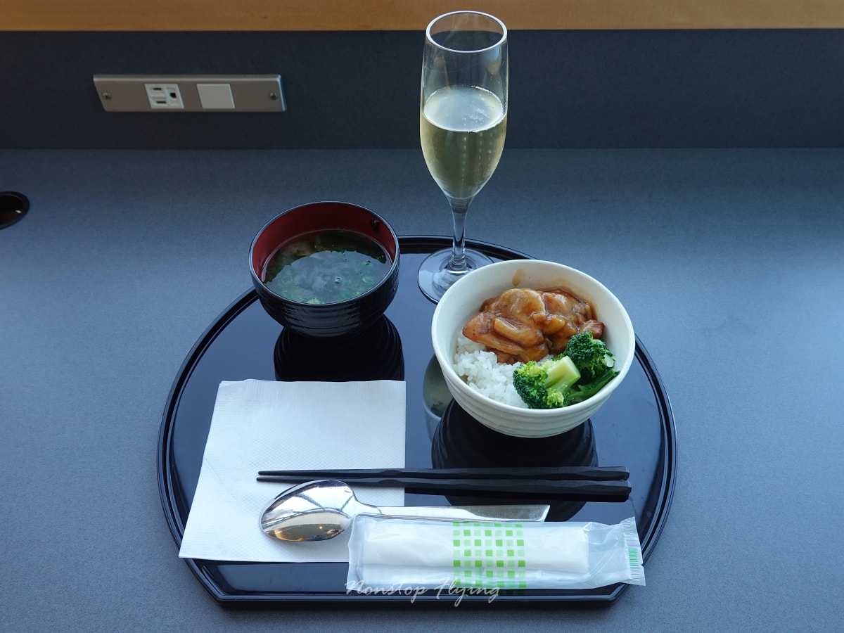 2026.01.13 國泰航空 CX451 東京-台北 777-300 飛行記錄