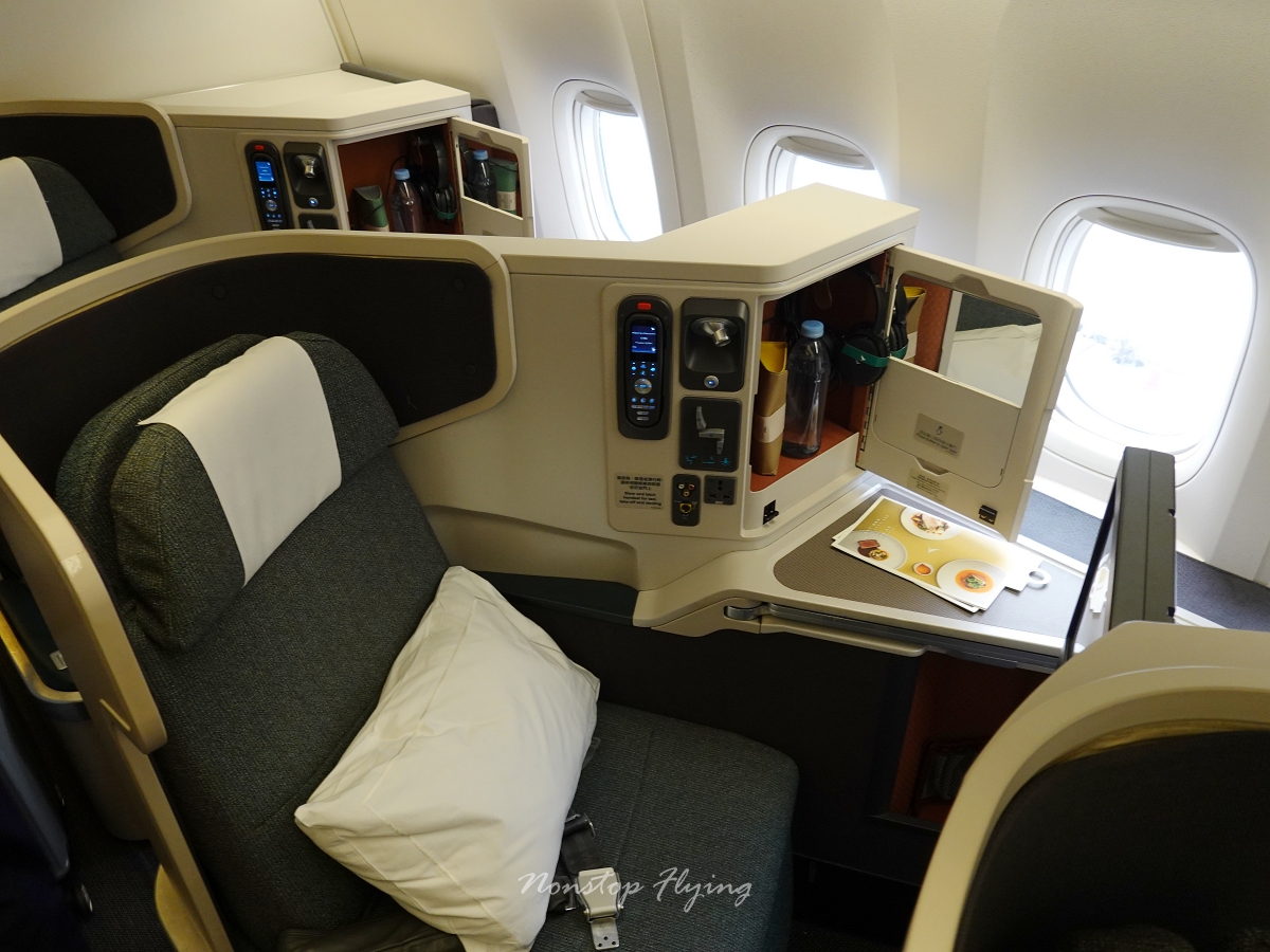 2026.04.07 國泰航空 CX882 香港-洛杉磯 777-300ER 特選經濟艙 飛行記錄 - 第18張圖 2026.04.07 國泰航空 CX882 香港-洛杉磯 777-300ER 特選經濟艙 飛行記錄