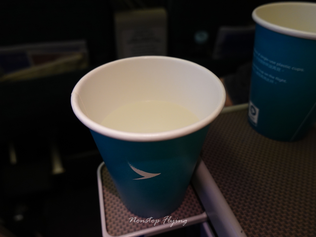 2026.04.07 國泰航空 CX882 香港-洛杉磯 777-300ER 特選經濟艙 飛行記錄 - 第34張圖 2026.04.07 國泰航空 CX882 香港-洛杉磯 777-300ER 特選經濟艙 飛行記錄
