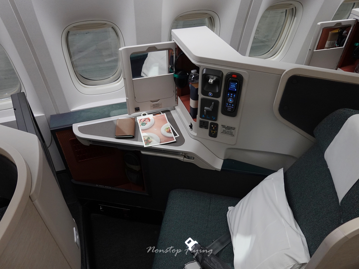 2026.04.19 國泰航空 CX883 洛杉磯-香港 777-300ER 商務艙 飛行記錄 - 第11張圖 2026.04.19 國泰航空 CX883 洛杉磯-香港 777-300ER 商務艙 飛行記錄