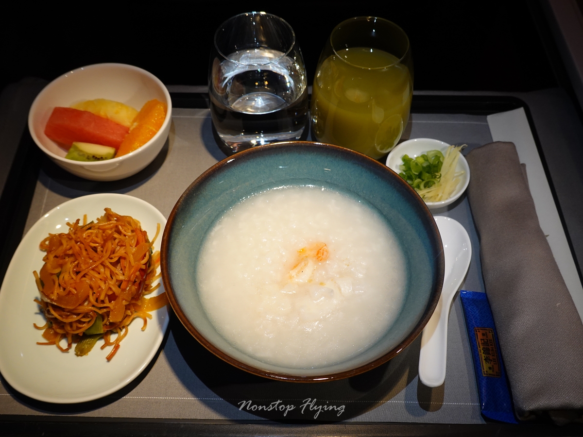 2026.04.19 國泰航空 CX883 洛杉磯-香港 777-300ER 商務艙 飛行記錄 - 第40張圖 2026.04.19 國泰航空 CX883 洛杉磯-香港 777-300ER 商務艙 飛行記錄