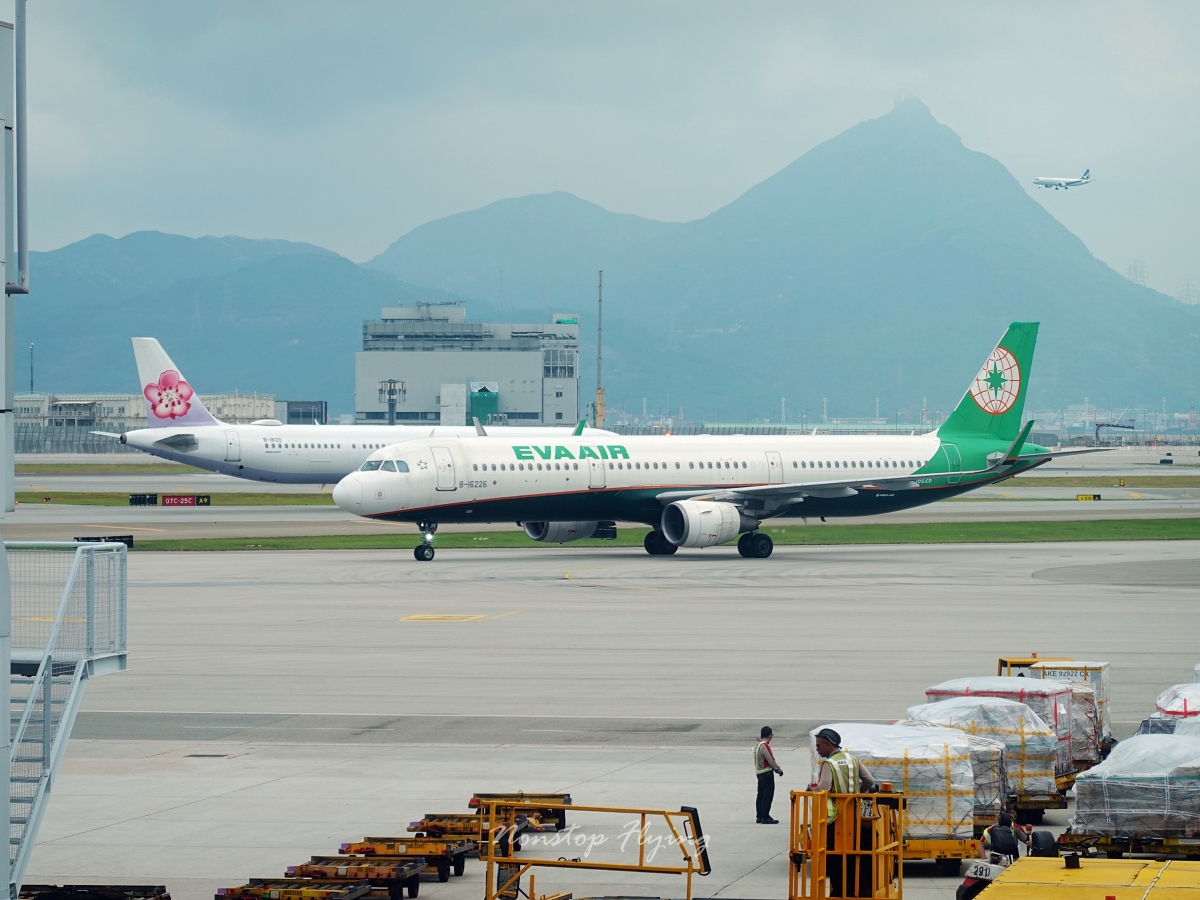 2026.04.21 國泰航空 CX400 香港-台北 A330-300 商務艙 飛行記錄