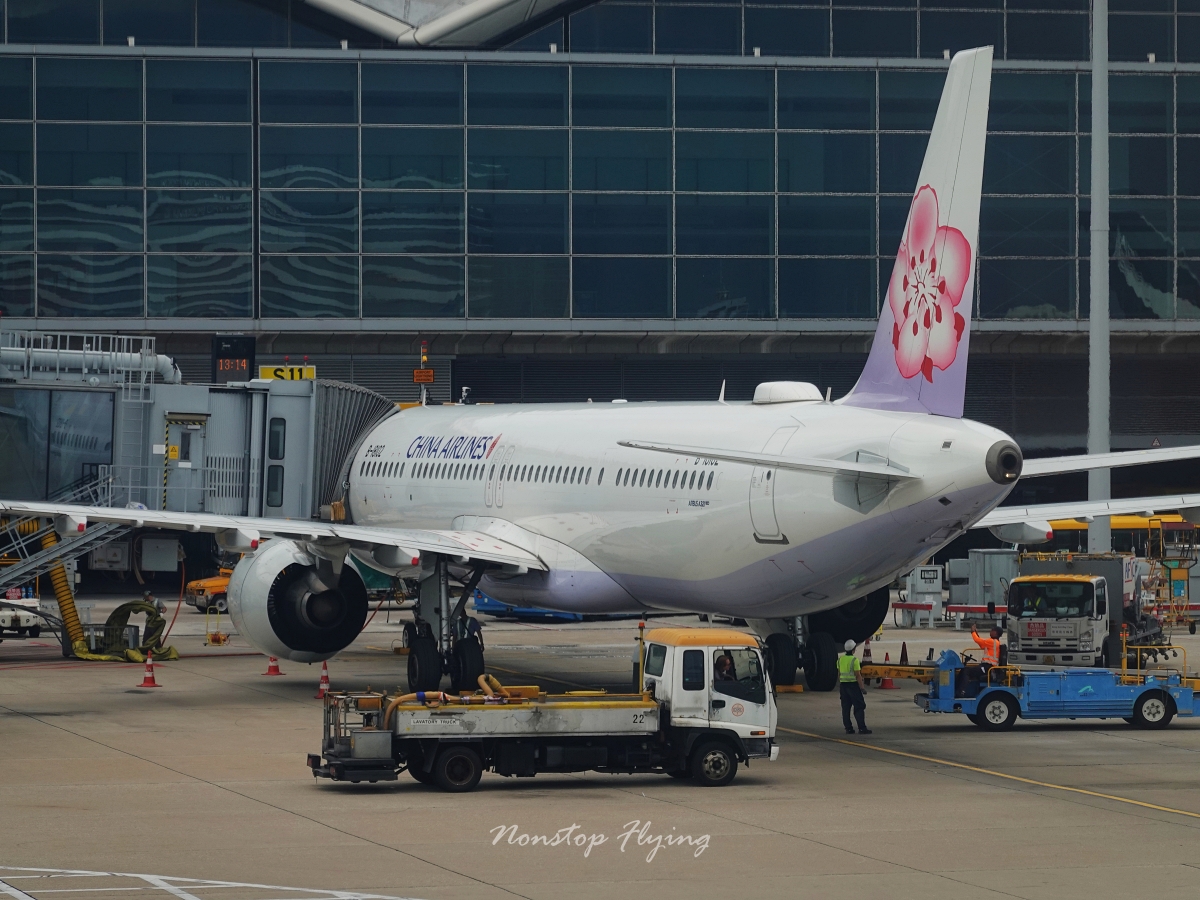 2026.04.21 國泰航空 CX400 香港-台北 A330-300 商務艙 飛行記錄