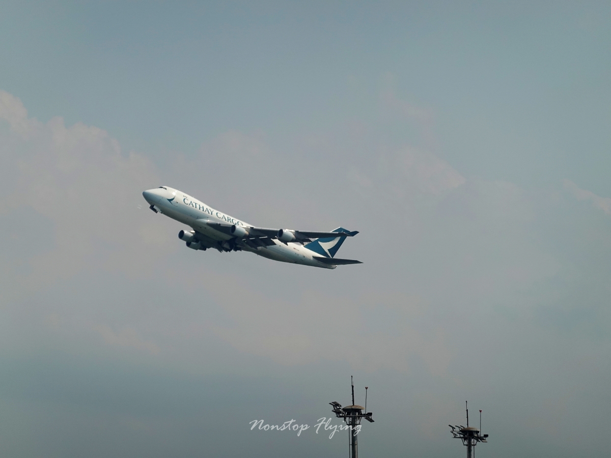 2026.04.21 國泰航空 CX400 香港-台北 A330-300 商務艙 飛行記錄