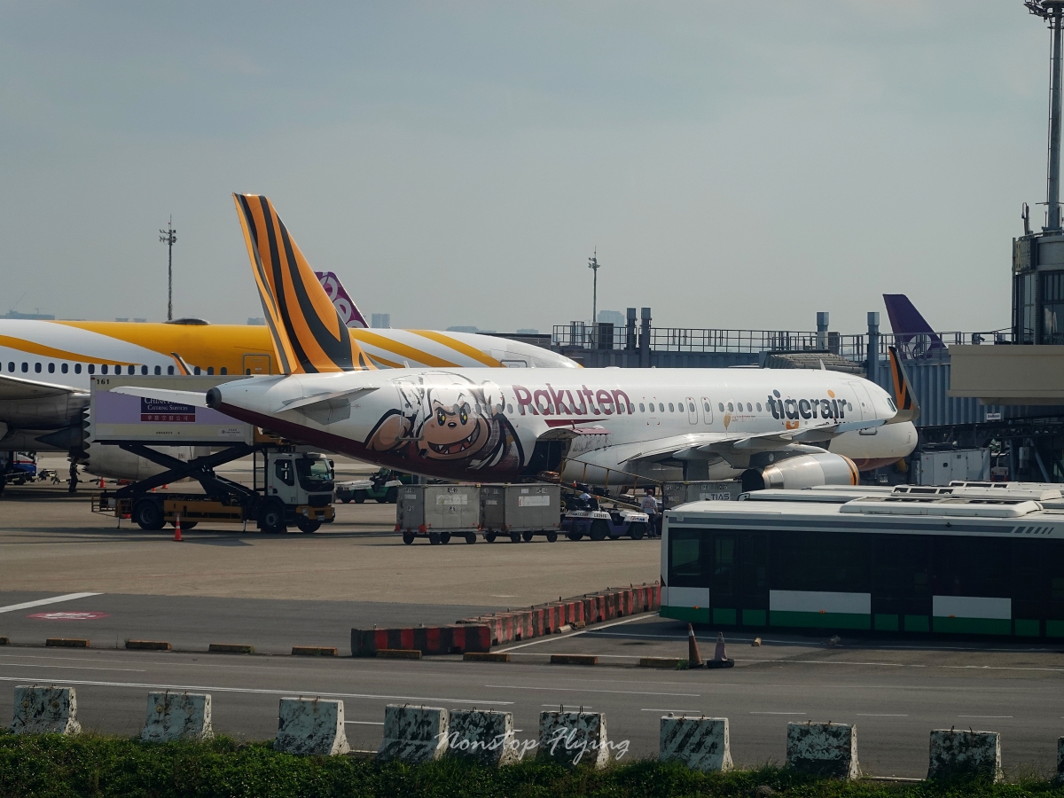 2026.04.21 國泰航空 CX400 香港-台北 A330-300 商務艙 飛行記錄